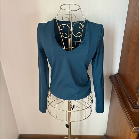 Abercrombie teal long sleeve v neck soft a & f top size S - Picture 4 of 11